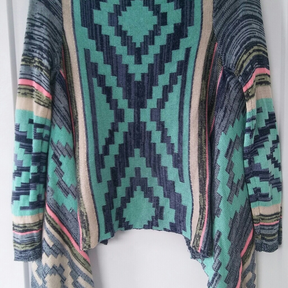 Aztec Sweater - Picture 5 of 5